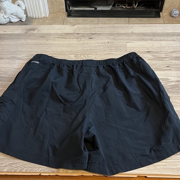 COLUMBIA swim trunks - Picture 2 of 9